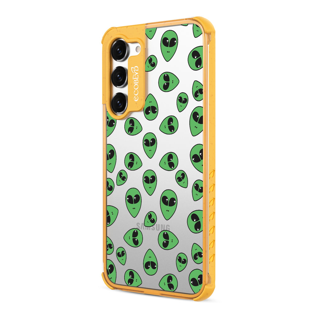 Aliens - Right-side View Of Yellow & Clear Eco-Friendly Galaxy S23 Case