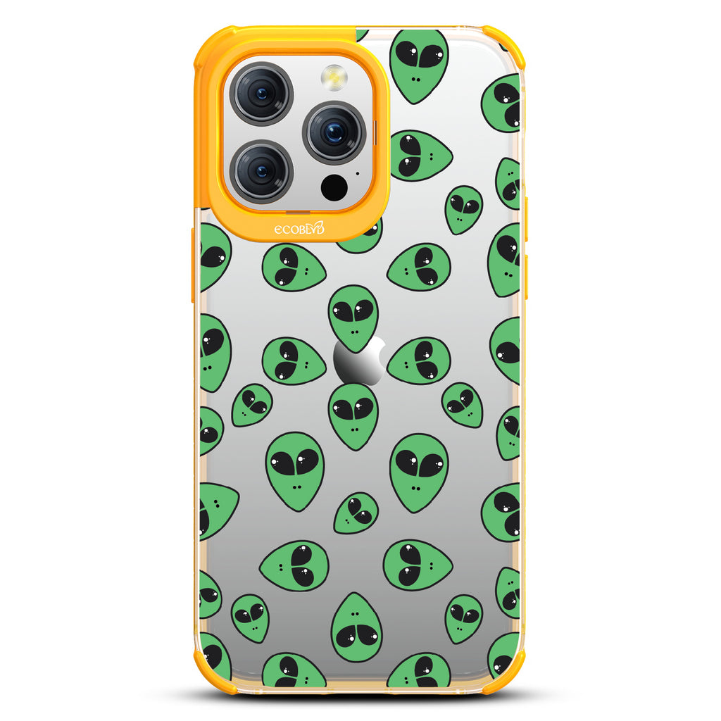 Aliens - Green Cartoon Alien Heads - Eco-Friendly Clear iPhone 15 Pro Max Case With Yellow Rim